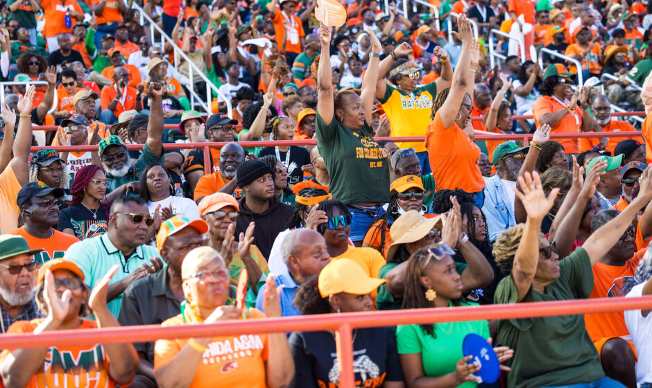 Homecoming Crowd celebrates