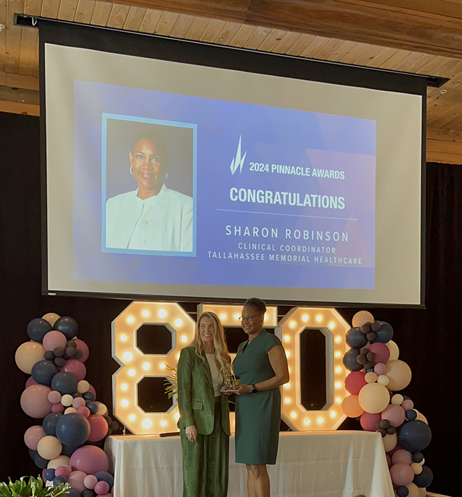 Sharon Robinson receives Pinnacle Award.(Credit Javonni Hampton)