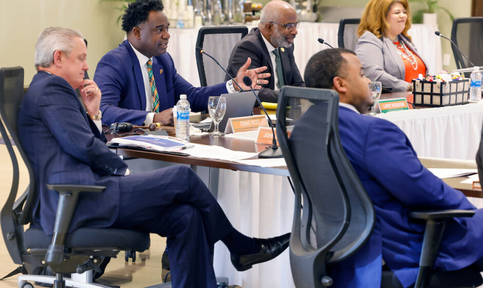 Trustee Craig Reed (second from left) chairs the Budget/Finance and Facilities Planning Committee meeting.(Credit:Glenn Beil)