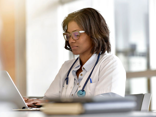 Nursing students doing online presentation