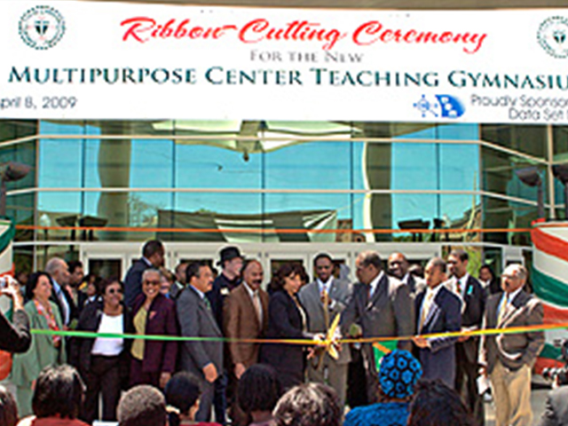 Al Lawson 2009 ribbon cutting ceremony