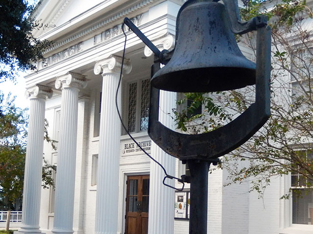 Front of Meek-Eaton Black Archives museum